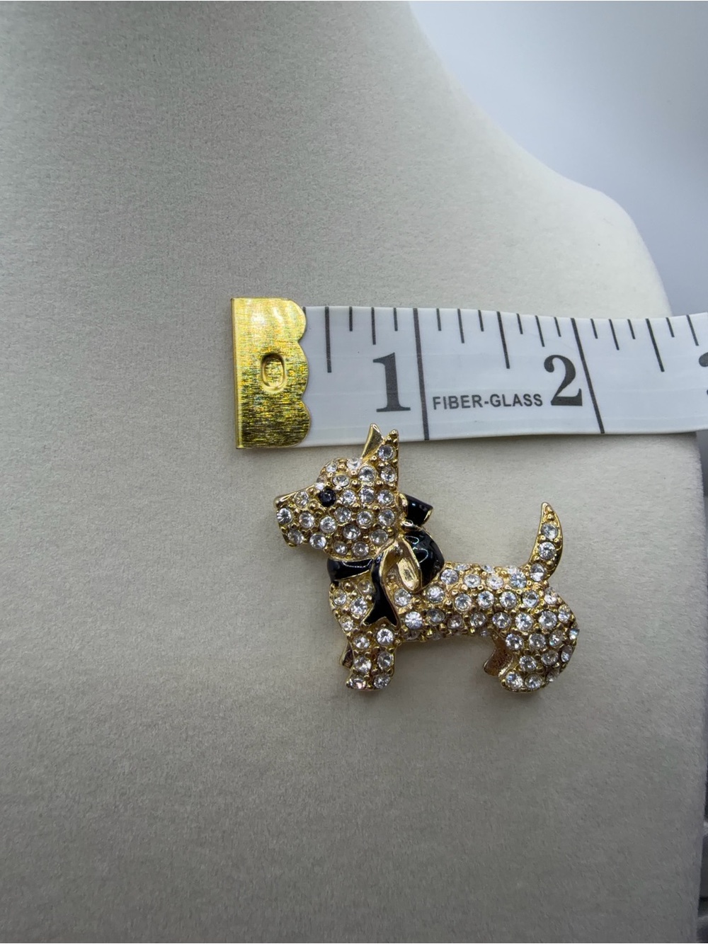 Vintage Monet Scottie Dog Brooch - Rhinestone Scottish Terrier Pin - Picture 4 of 8